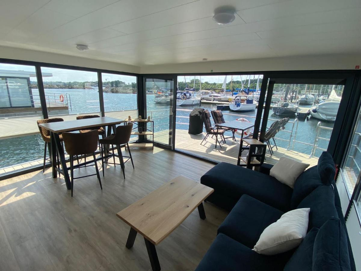 Urlaub Auf Dem Wasser Mit Einmaligen Ausblick - Well Hausboote Boltenhagen 10 ภายนอก รูปภาพ