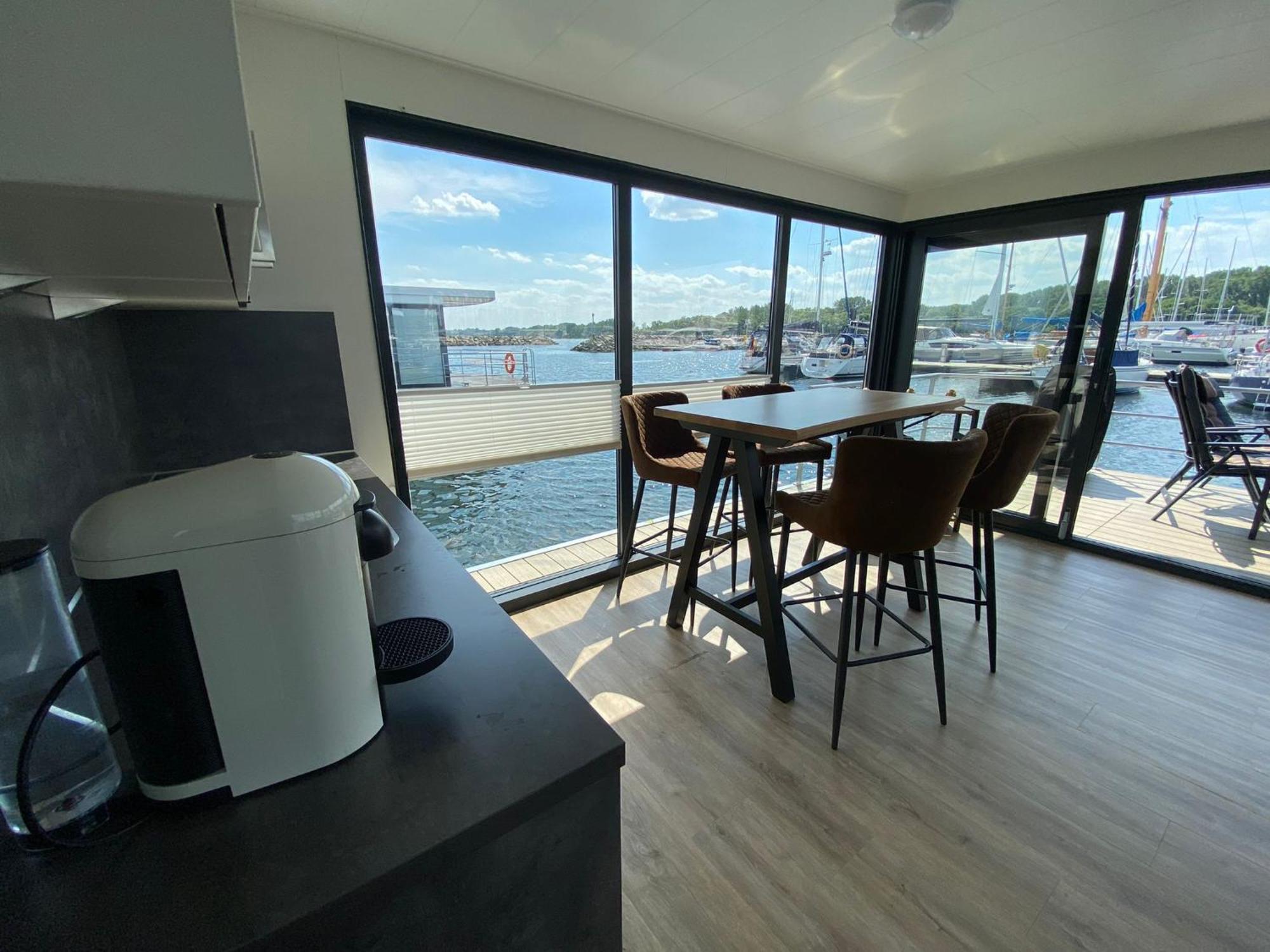 Urlaub Auf Dem Wasser Mit Einmaligen Ausblick - Well Hausboote Boltenhagen 10 ภายนอก รูปภาพ